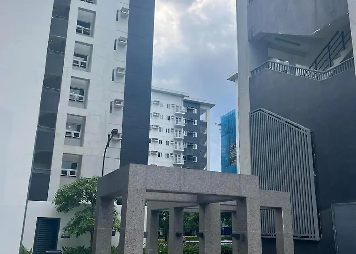 Apartahotel Ceyans Charm Staycation Manila
